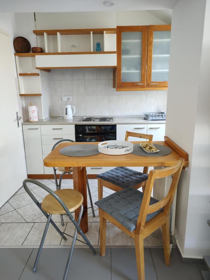 Twowheels Apartment - Apartment With Bicycles Нови Сад Екстериор снимка