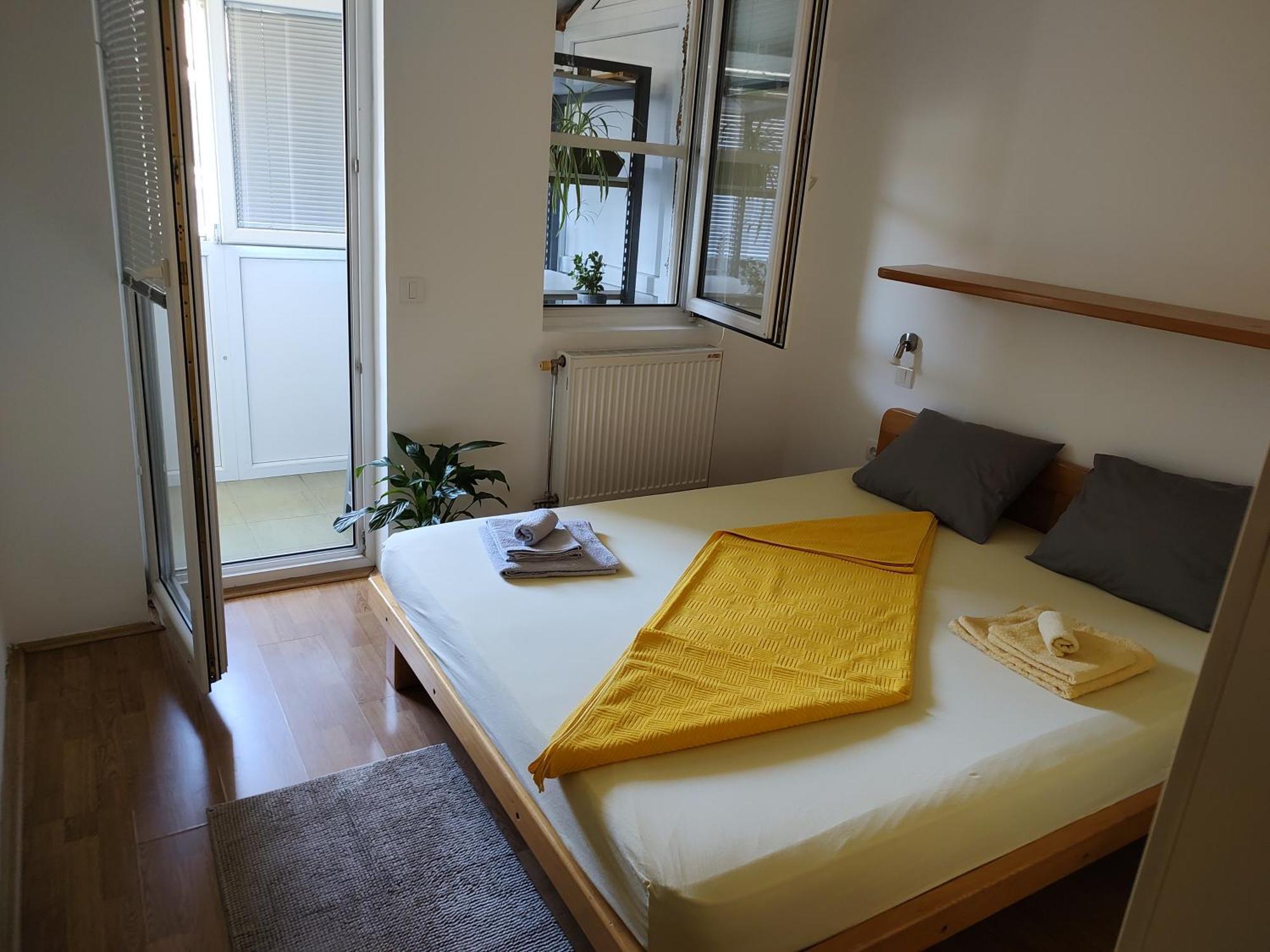 Twowheels Apartment - Apartment With Bicycles Нови Сад Екстериор снимка