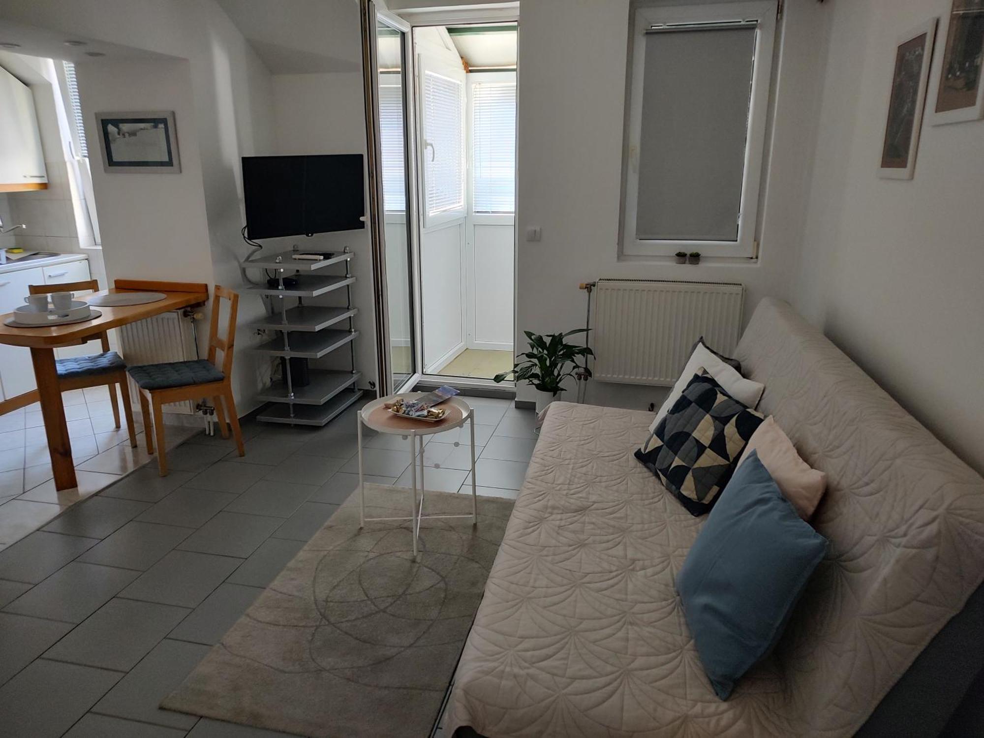 Twowheels Apartment - Apartment With Bicycles Нови Сад Екстериор снимка